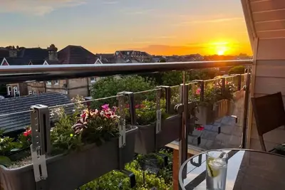 Image de 43c Private Two Bedroom Residence in Southbourne - Private parking