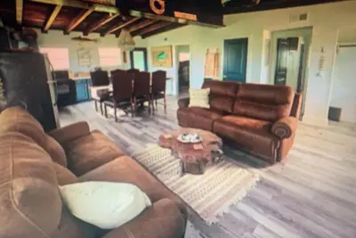 Image de Cozy 2-bedroom house in charming Freeport with WiFi, Ac