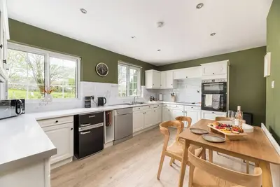 Image de Luxury wellbeing escape in central Malham. The doorway to the Yorkshire Dales.