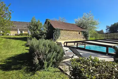 Image de Hyronde Domaine 12 pers. Saint Genies (Maison+Gîte)\nPiscine 12x6m; Proche Sarlat