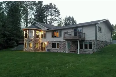 Image de Relax at the Lake House