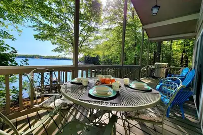 Image de Dewitt -Cozy cabin in the woods- perfect for a small family and a dog near Sml State Park