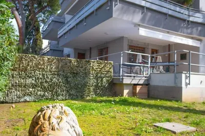 Image de Large apartment with garden near the center and the beach. Pet ok