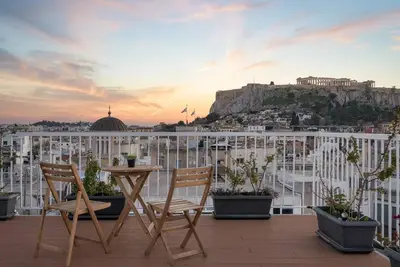 Image de Thrilling Athens Apartment | 4 Bedrooms | Apartment Fal | Unique Penthouse | Furnished Terrace with Breathtaking Views of the Acropolis | Syntagma