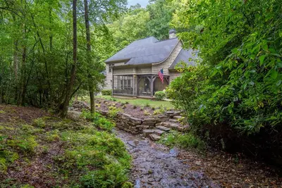 Fantasy Creek | 3 Bed, 2 Bath