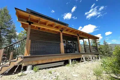 Image de New Mountain Cabin perfect for outdoor enthusiasts- hiking, fishing, relaxing!