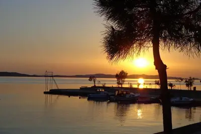 Beautiful new apartment only 2 minutes walk from the sea. . .