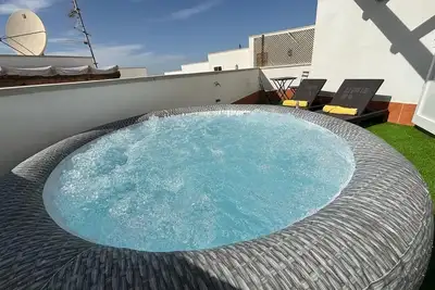 Image de ¡A Pocos Minutos de la Playa! Con Jacuzzi Privado, Dúplex Ideal Para Relajarte