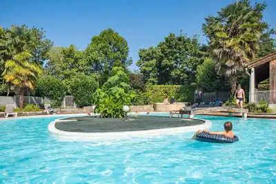 Image de Bord de Rivière | Tente Lodge équipée | Piscine