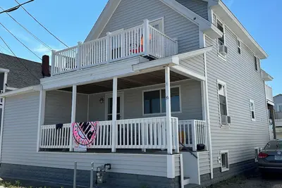 19 F Street in the Heart of the beach!