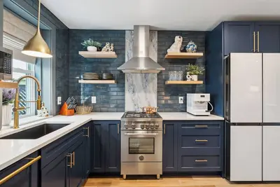 Image de Award Winning Luxury Carriage House a short stroll from town!