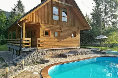 Image de Jolie maison de montagne avec piscine chauffée