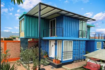 Image de \"container\" Convertido en Acogedor Apartamento