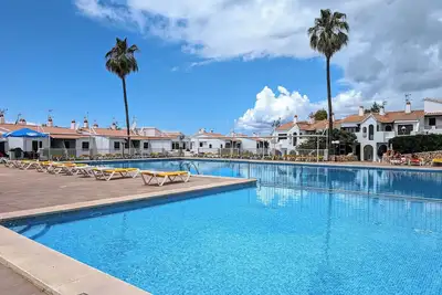 Image de Appartement touristique Ă Son Bou vue sur la mer