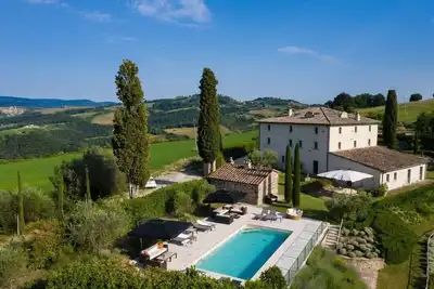 Villa La Vigna - Stunning farmhouse with heated private pool