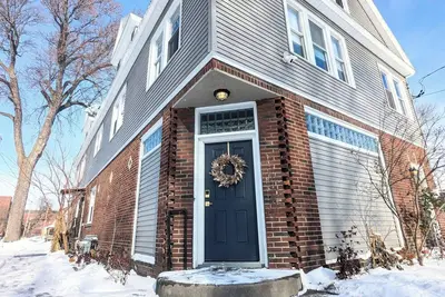 Two-Bedroom Apt, 2nd Floor, Near Syr Downtown