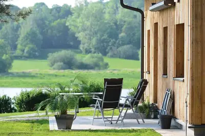 Image de Vacation apartment 1 with terrace - Gästehaus Schloßhalbinsel