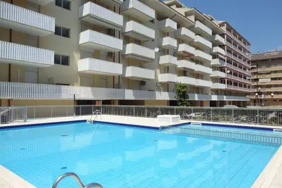 Image de Appartement dans une résidence avec piscine