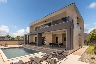 Image de Superbe maison de 5 chambres à Nin