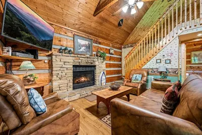 Image de free Dollywood tkt • fishing • HotTub • 2 king beds • near Ntl Park (Fish. View)