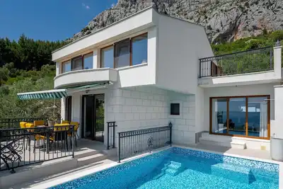 Image de Villa à Makarska avec Piscine et Vue Panoramique