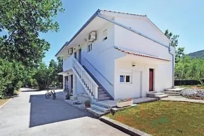 Image de House Ritem with pool, gym and playground