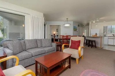 Image de Wapato Point Condo on Lake Chelan with Resort Amenities! 2Bed/2Bath, Ground Floor-Unit 667