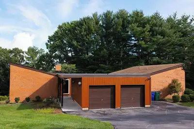 Image de Welcoming Mcm Retreat Minutes to Virginia Tech! Quiet, Spacious!