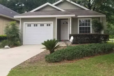 Image de House on the 1st fairway. Close to Fsu & Gainesville. Pet friendly.