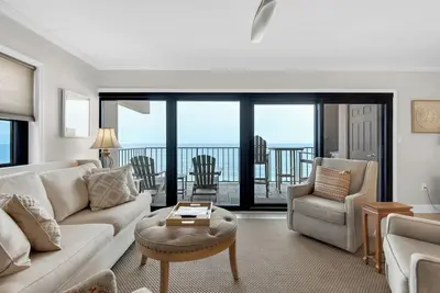 Image de Awesome Place On Beach! Shops & Restaurants Close By! \nSEE Note On Sept-Dec stays