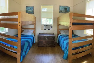 Image de Jiggs Landing, Cabin 2 - Bird Land Bunk House