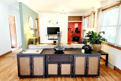 Image de Boho By The Lake, \nStylish Retreat, Lakeside Views