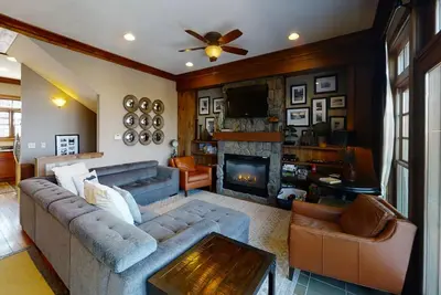 Image de Steps from Western Territory - Shay's Landing #2 by RedAwning