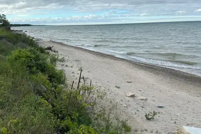 Image de Stones Throw Cottage - Beautiful beach within 2 miles of both major campgrounds