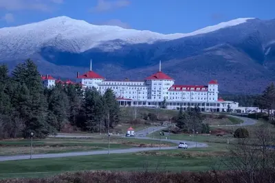 Image de Come visit New Hampshire lakes, mountains and hike, swim, and golf.