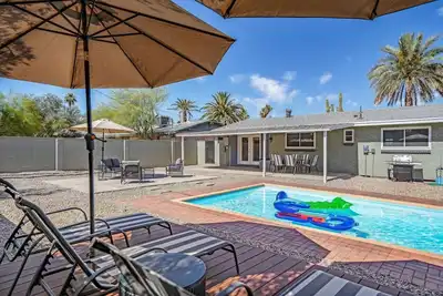 Image de Tucson Oasis by Rather Be Properties