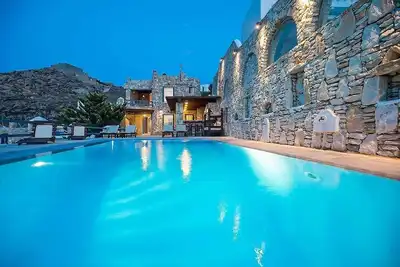 Image de Cycladic Style Villa with Guest Suite, A/C, Private Pool, Terrace, Stunning Sea & Sunset Views!