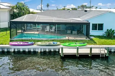 Image de Turquoise Dolphin on Open Water/HeatedPool
