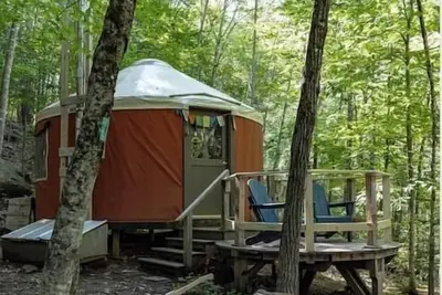 Image de \"Sunset Yurt\" Off Grid Mountain Yurt