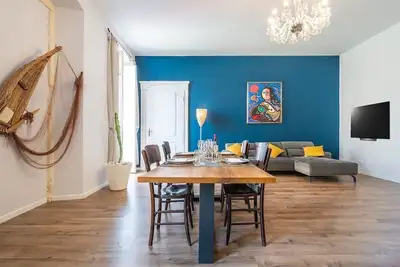 Image de Appartement-Salle de bain privée-en Ville-Vue ville