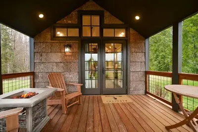 Image de Tiny Home | 2-Story Windows + Gorgeous Views