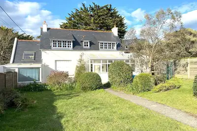 Image de Maison avec Wifi, jardin à 350m de la plage de la Gréve Blanche à Tregastel