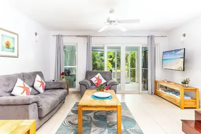 Image de Villa Suba, Family-Sized Condo-5 minutes from the beautiful beach!