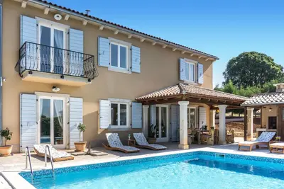 Image de Belle maison à Smoljanci avec WiFi