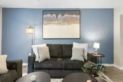 Image de Stylish 2b/2ba Sleeps 10 in Atx 5 mins to Downtown