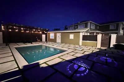 Image de Island Haven Hideaway 5br Home & Pool. 3 minute walk to beach, Very Quiet