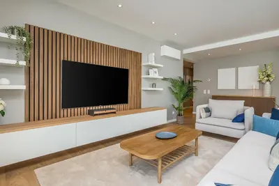 Image de Luxury and Comfort Next to the Center