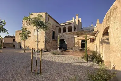 Image de Agréable maison de village, jardin. Piscine privée
