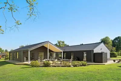 Image de Superbe maison Ă FĂĄrvang avec sauna