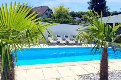 Image de Maison de vacances 'Luxury Villa Vienna' avec piscine privée, jardin privé et Wi-Fi